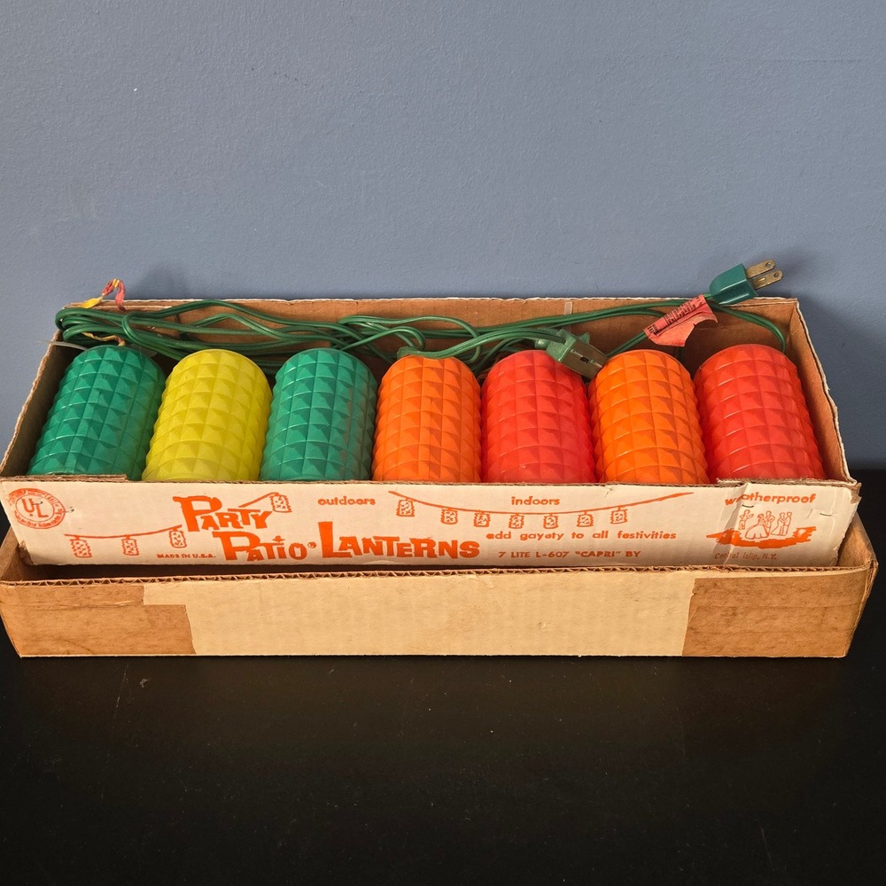VTG 7 Party Patio Lanterns Capri L-607 Blow Mold Light String Tiki RV Camping